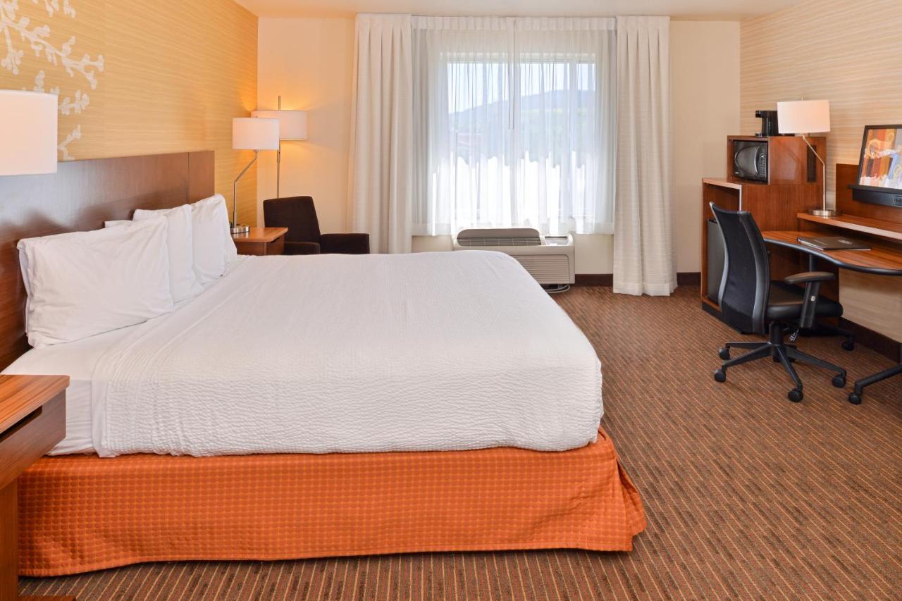 Fairfield Inn & Suites By Marriott Steamboat Springs Exterior photo