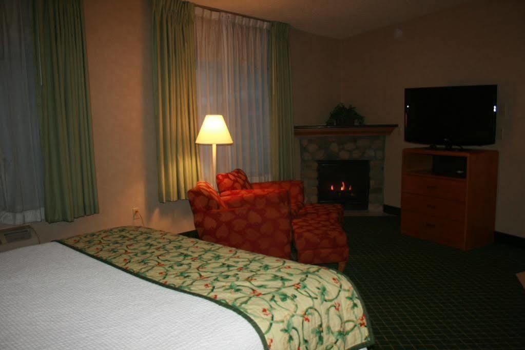 Fairfield Inn & Suites By Marriott Steamboat Springs Exterior photo